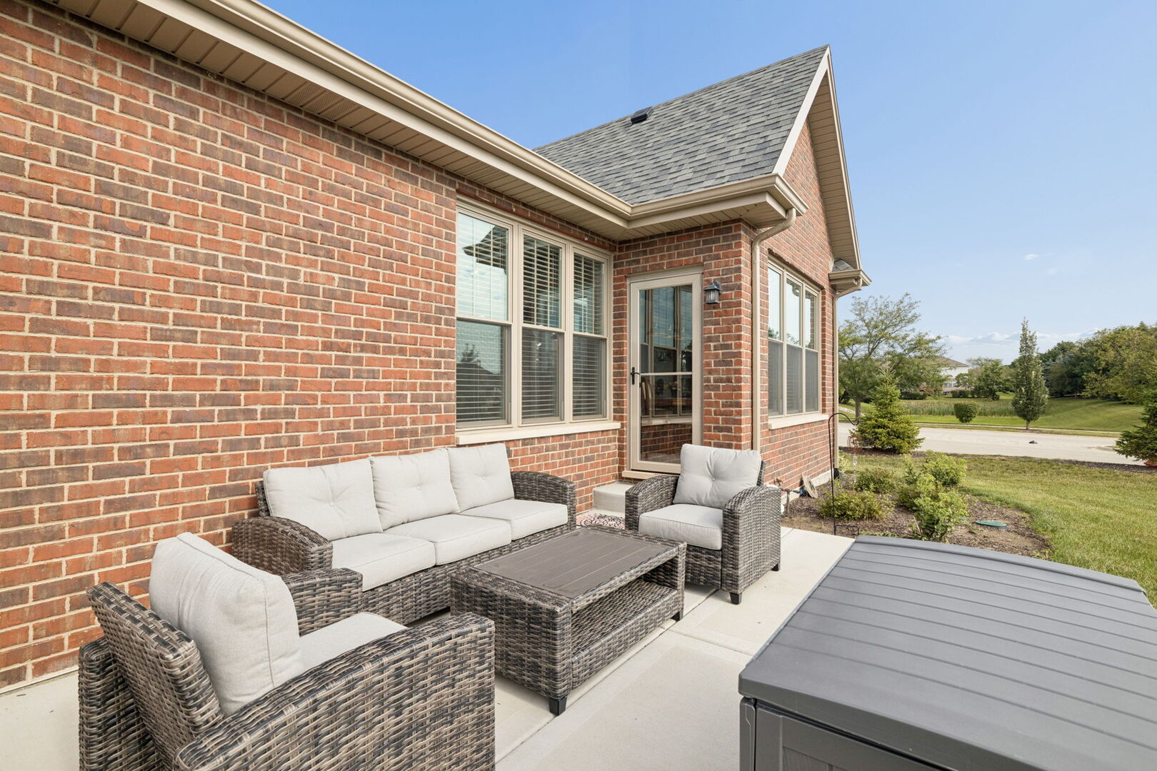 8801 Willow Lane