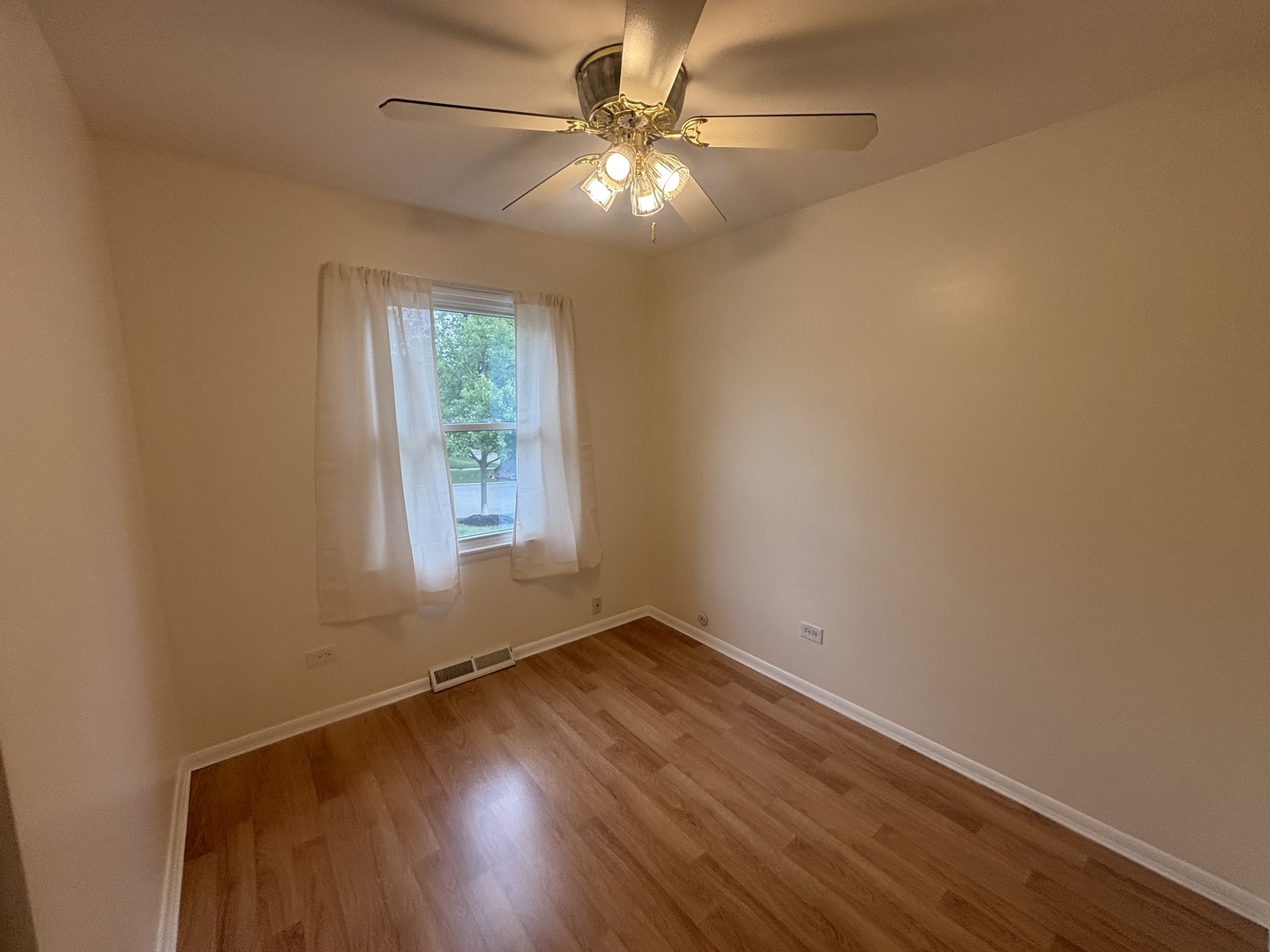 9047 W Poplar Road