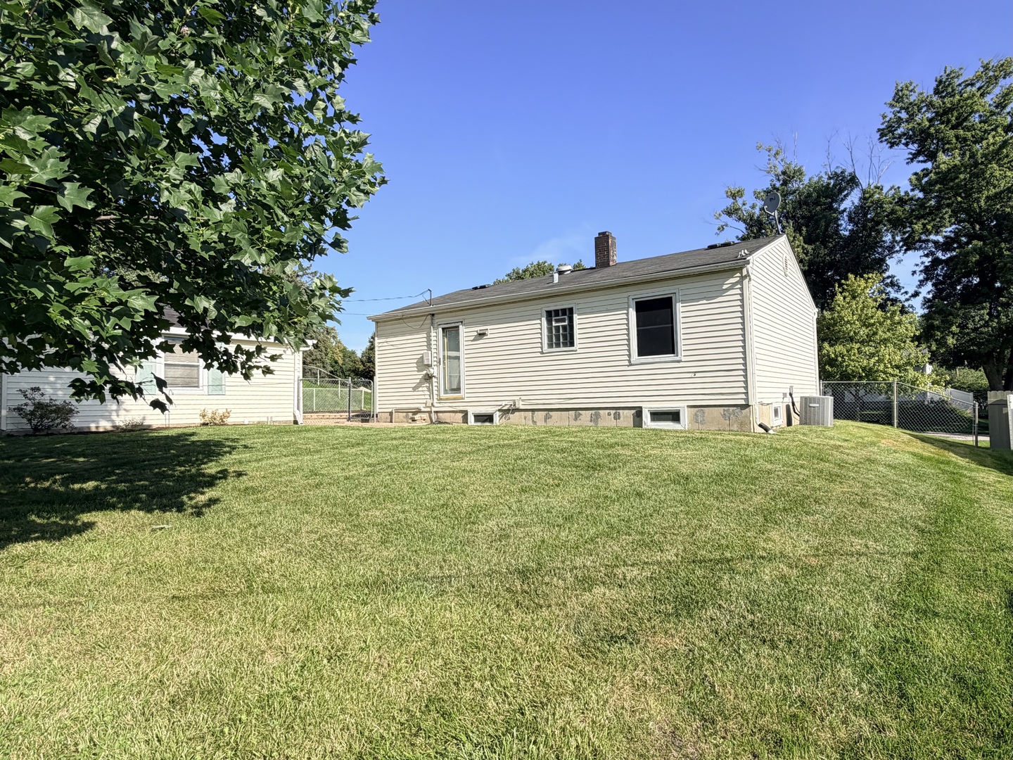 9047 W Poplar Road