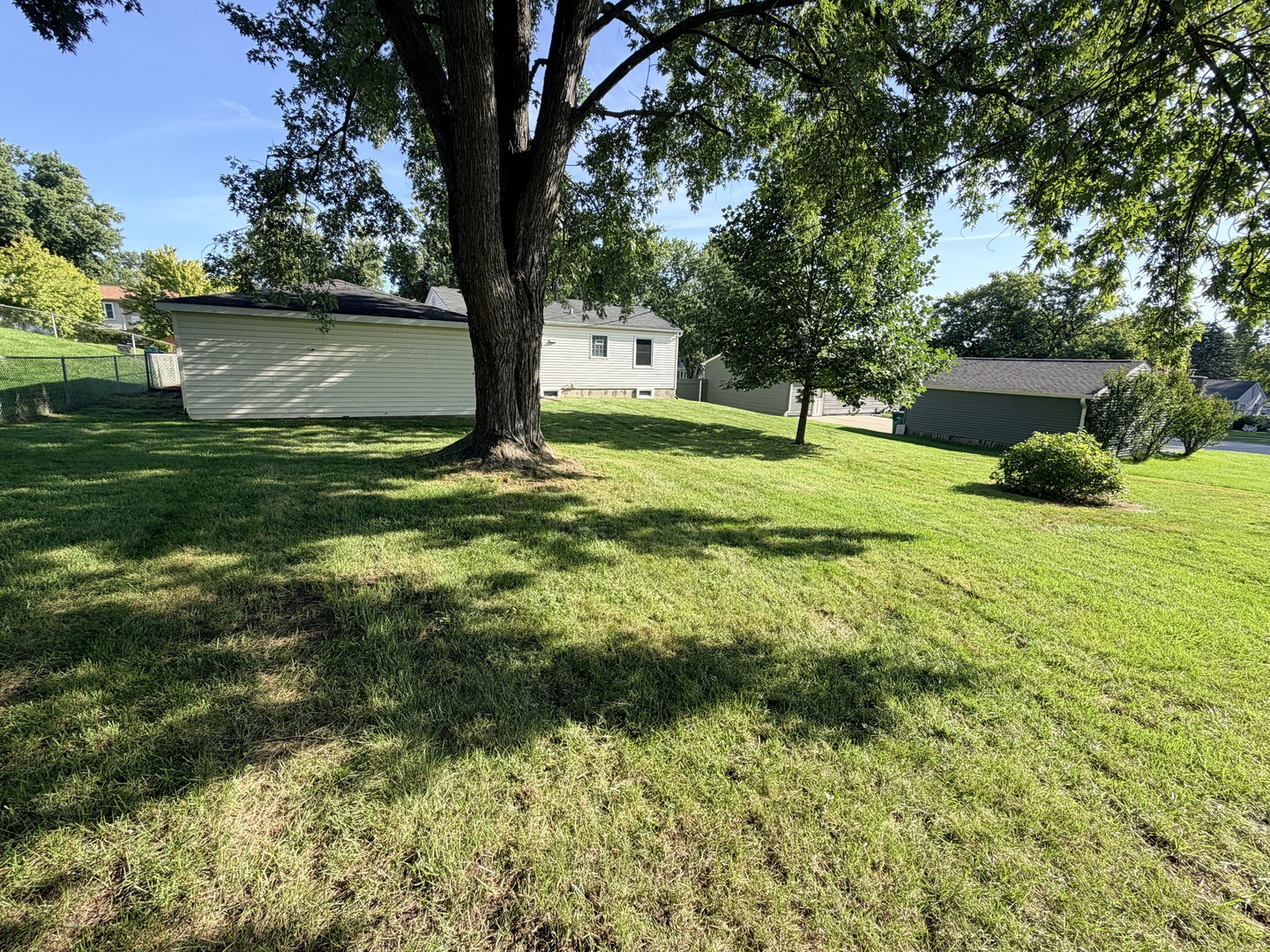 9047 W Poplar Road