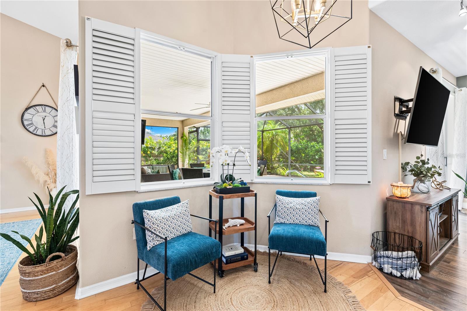 5272 SUNNYDALE CIR E