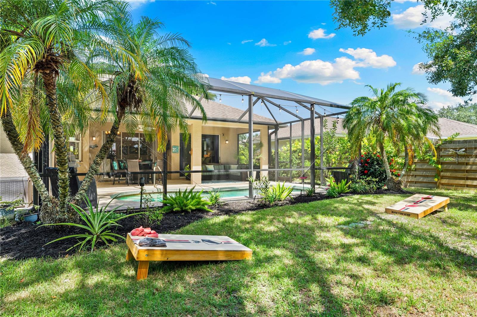 5272 SUNNYDALE CIR E