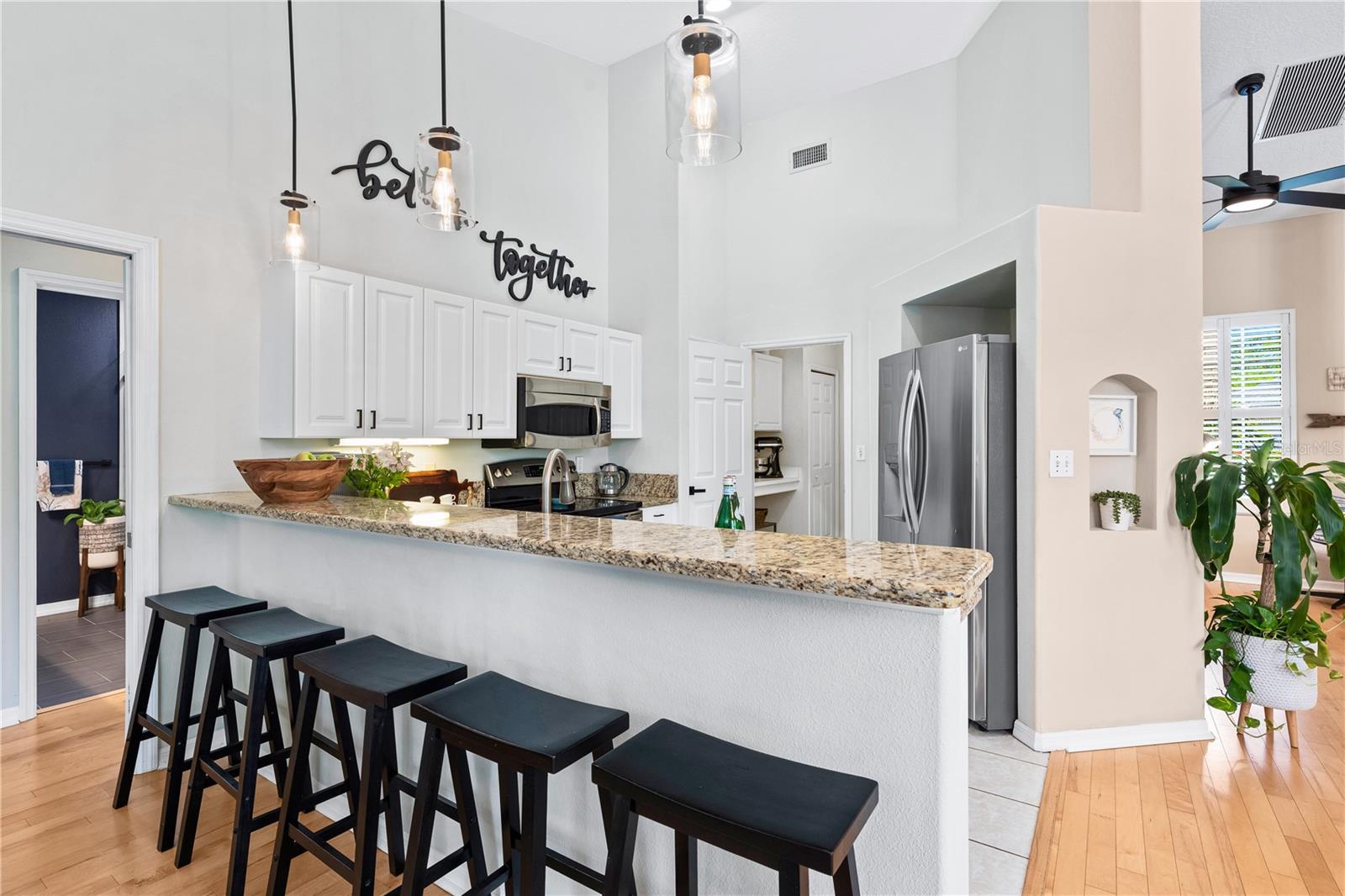 5272 SUNNYDALE CIR E