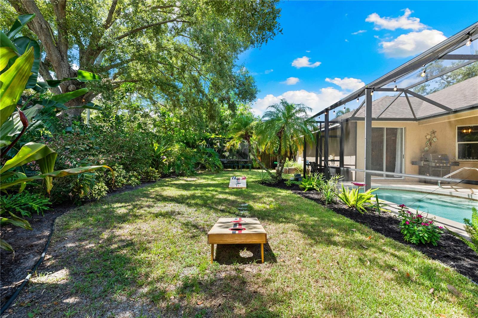 5272 SUNNYDALE CIR E