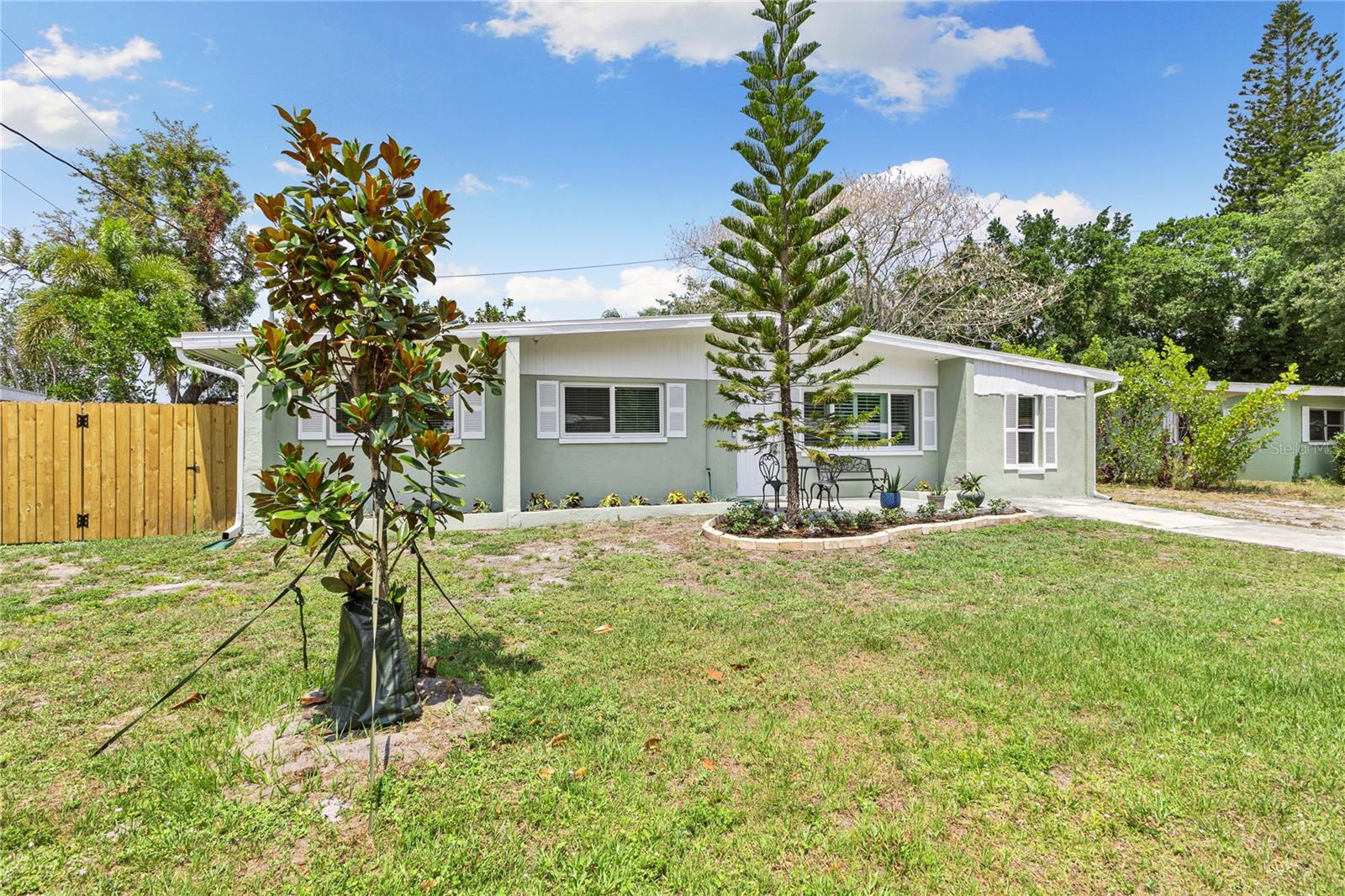 163 SUNWAY AVE