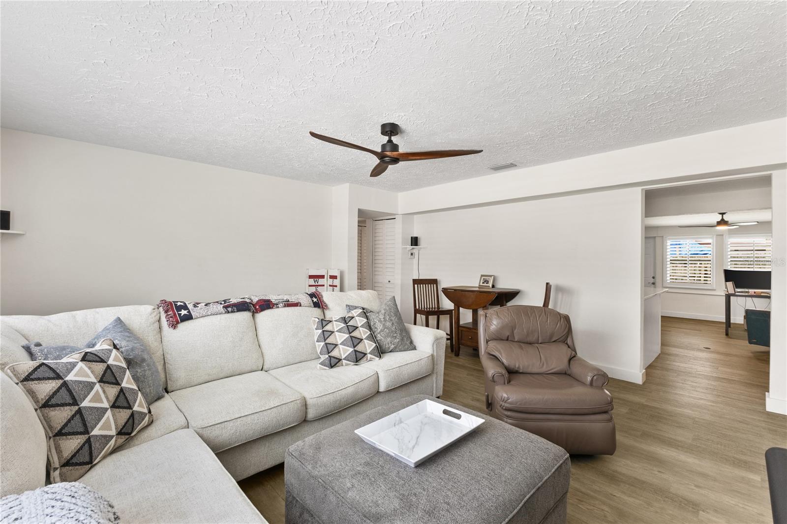 163 SUNWAY AVE