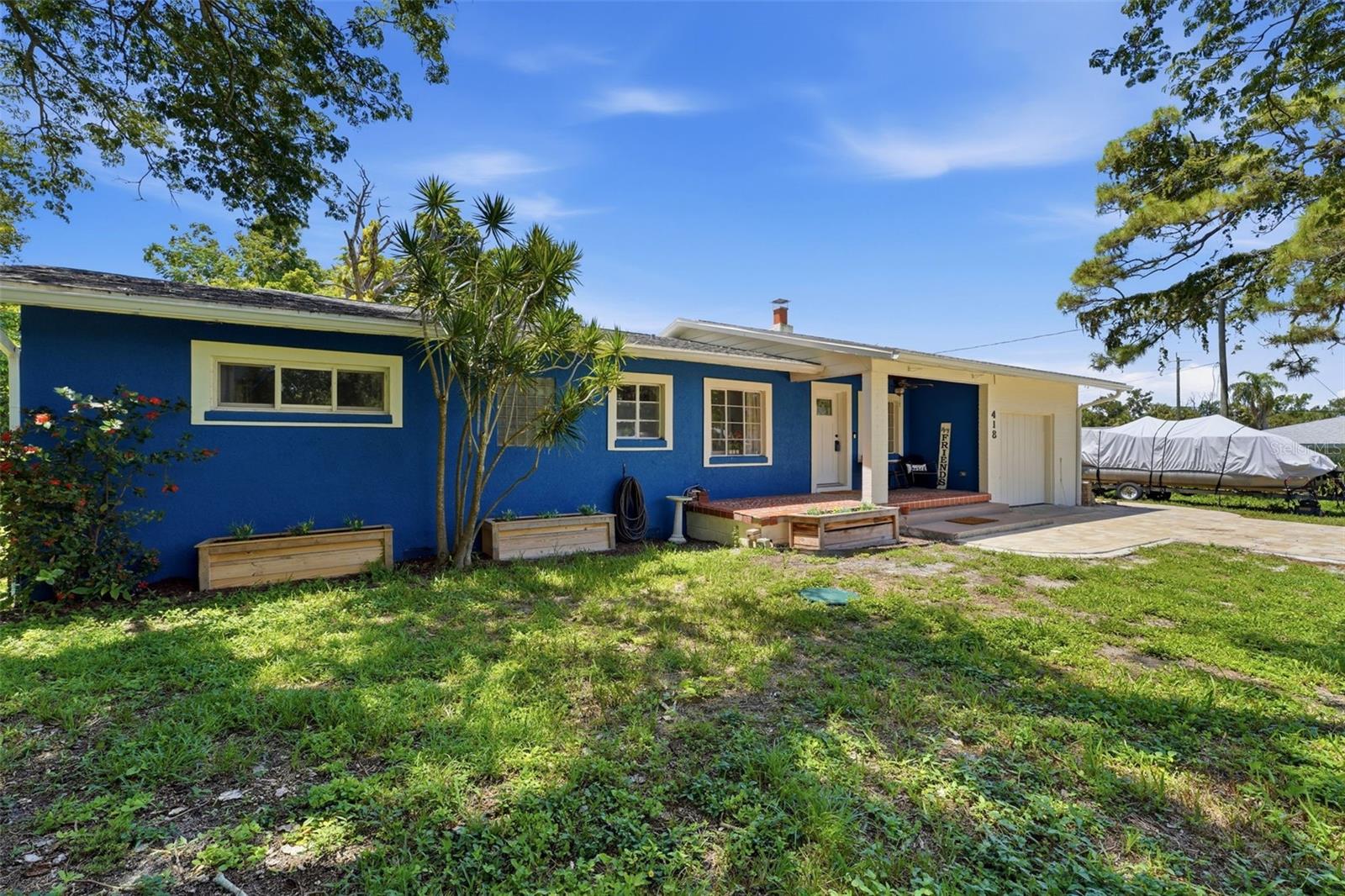 418 EDWARDS DR