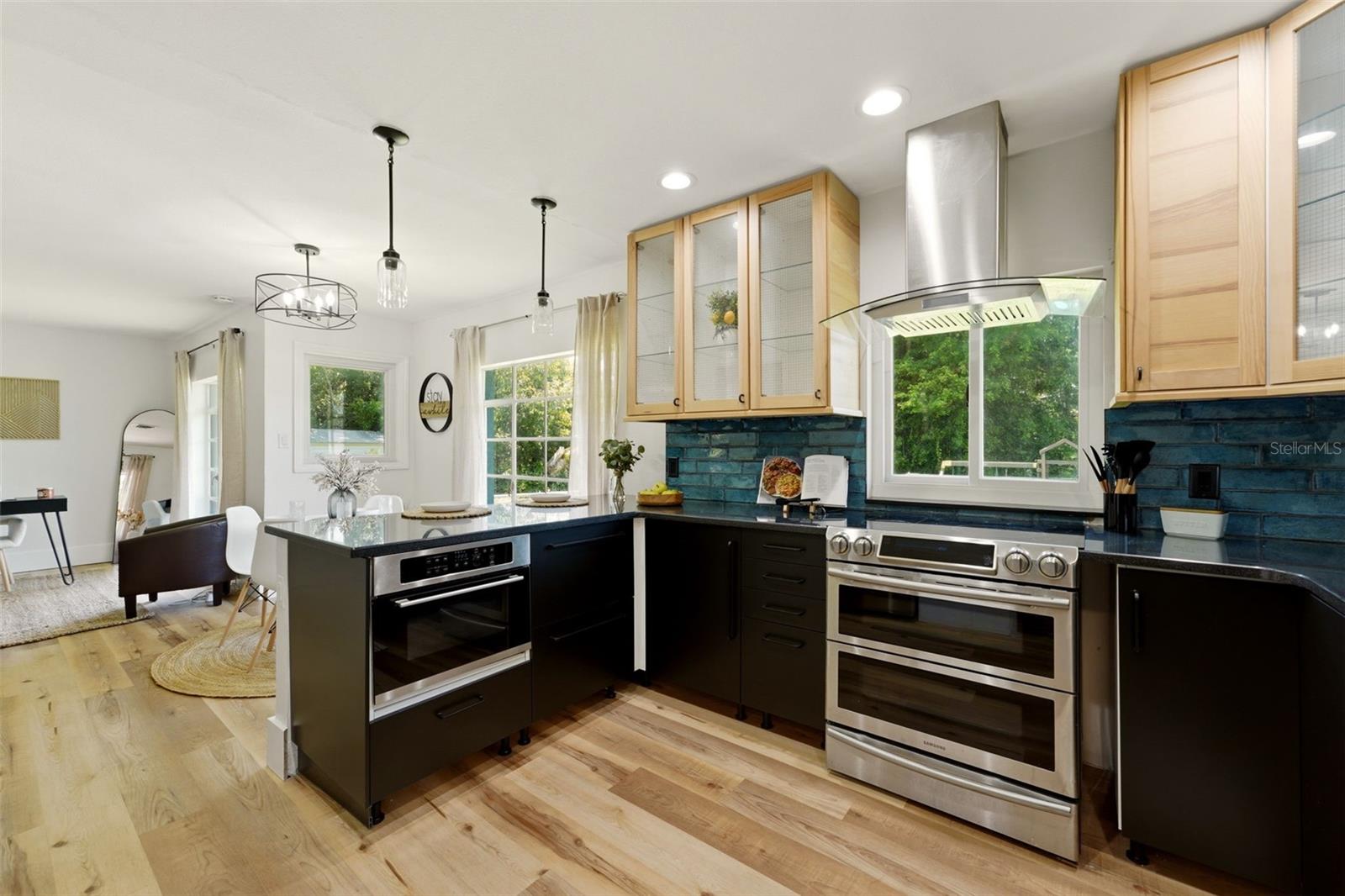 418 EDWARDS DR