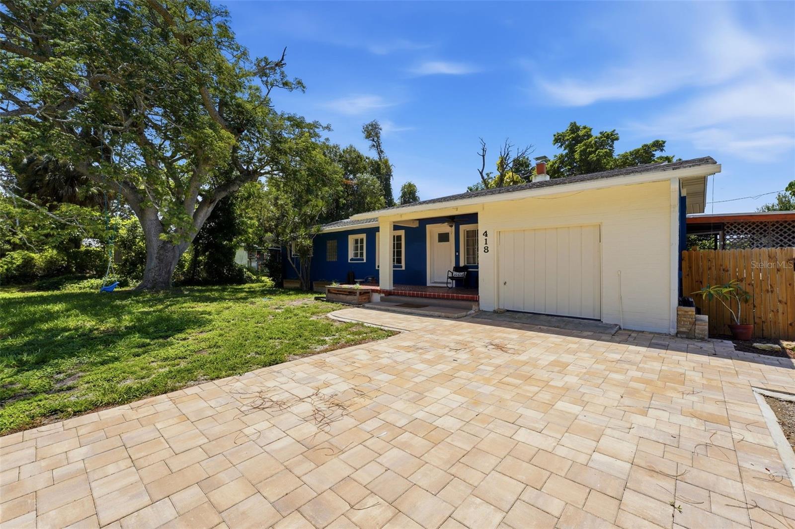 418 EDWARDS DR