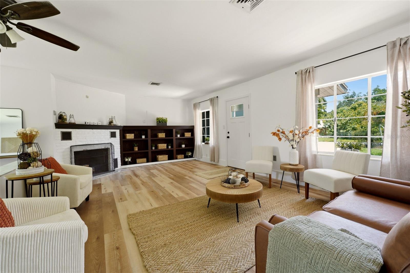 418 EDWARDS DR