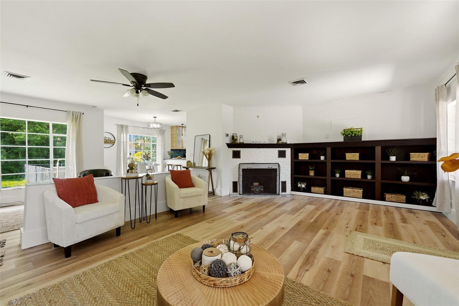 418 EDWARDS DR