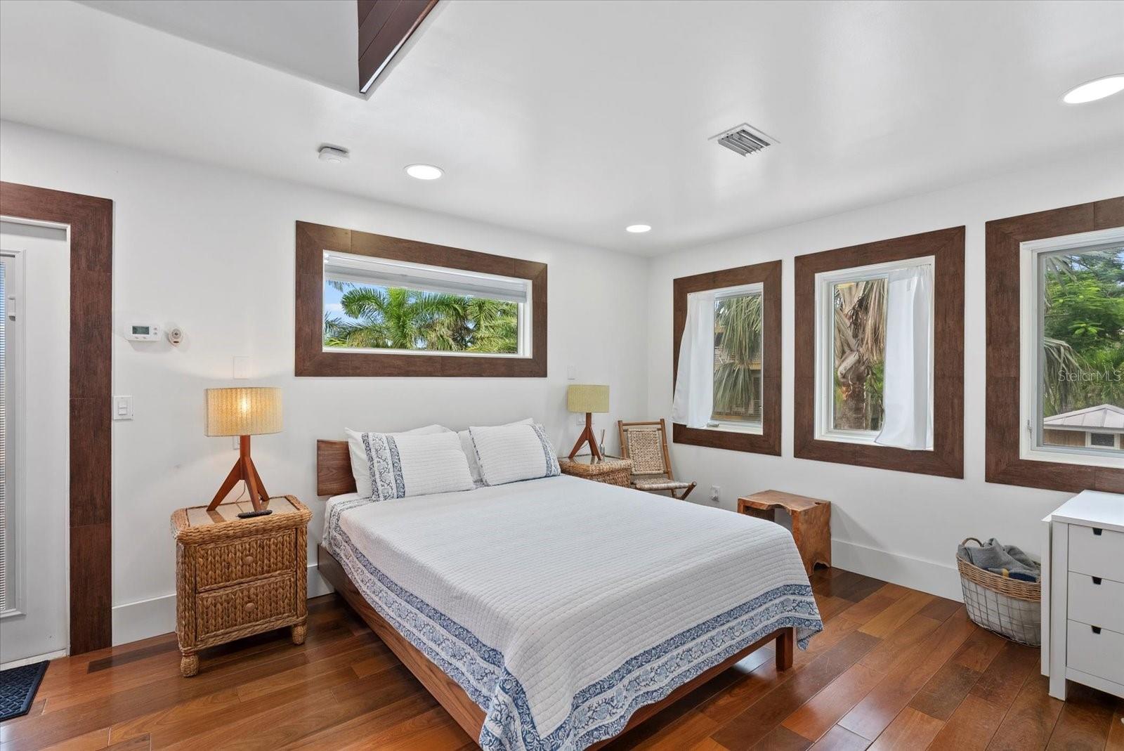 10216 46TH AVE W