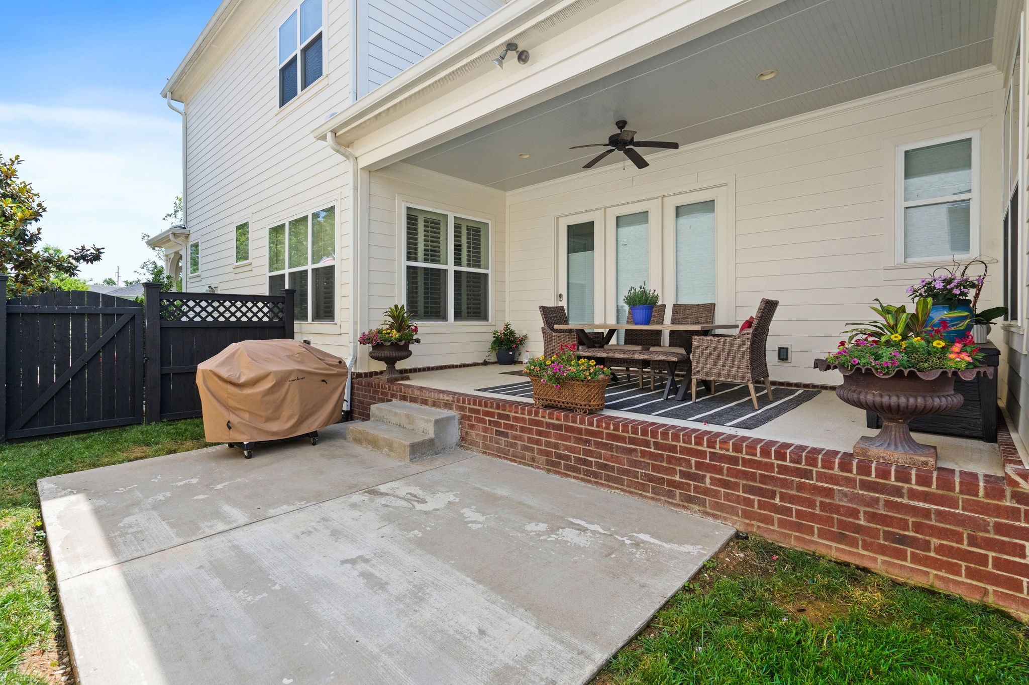 408 Ripley Ln