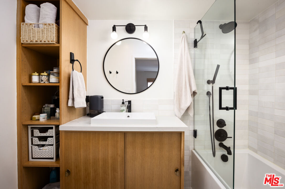 1000 S Westgate Ave Unit: 216