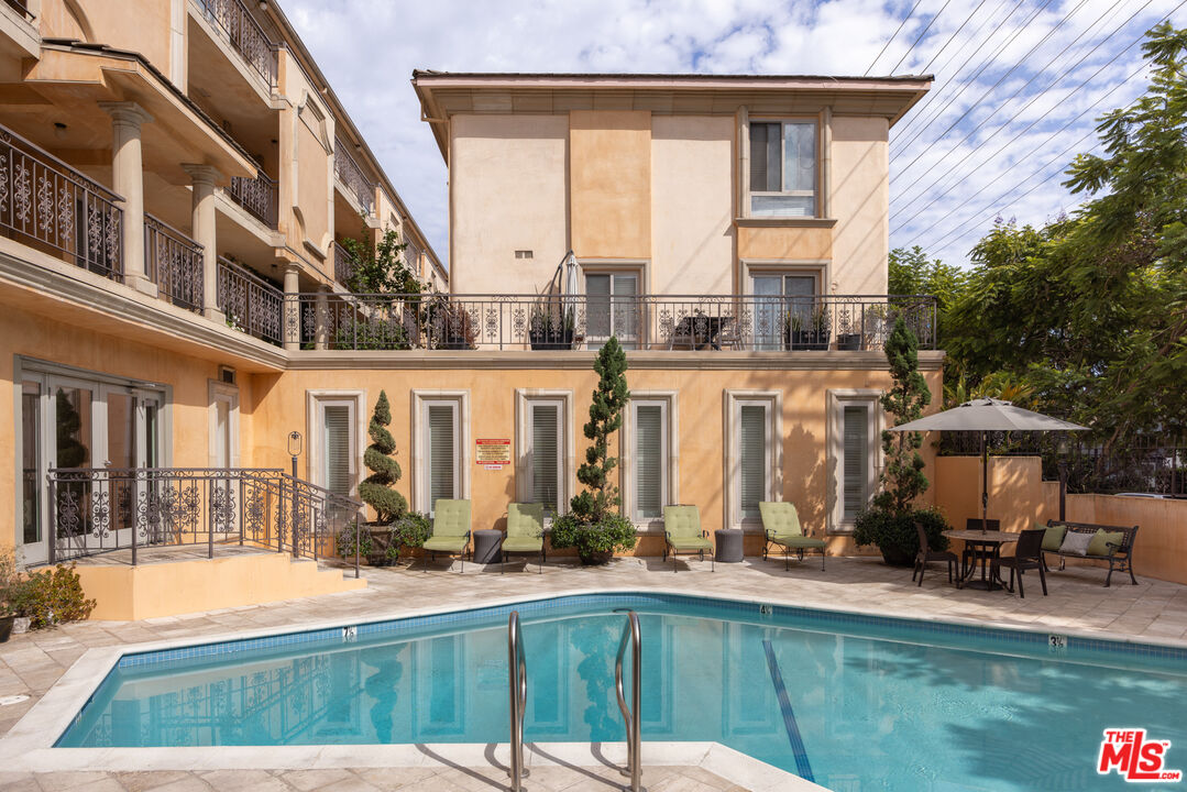 1000 S Westgate Ave Unit: 216