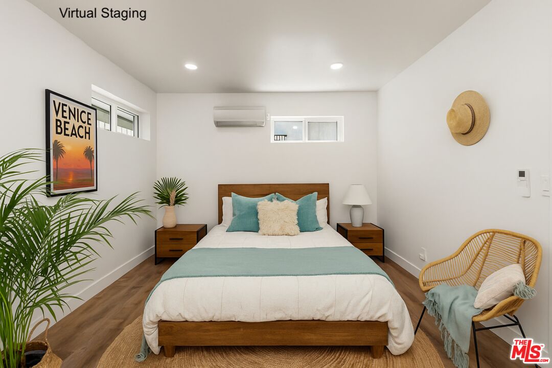 667 Brooks Ave Unit: 3
