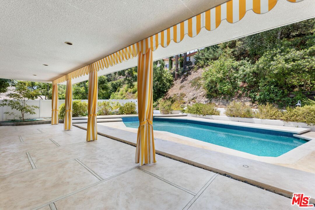 15515 Hamner Dr