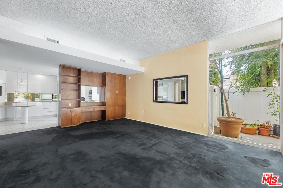 15515 Hamner Dr