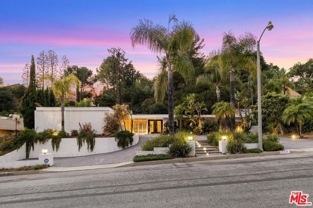 15515 Hamner Dr