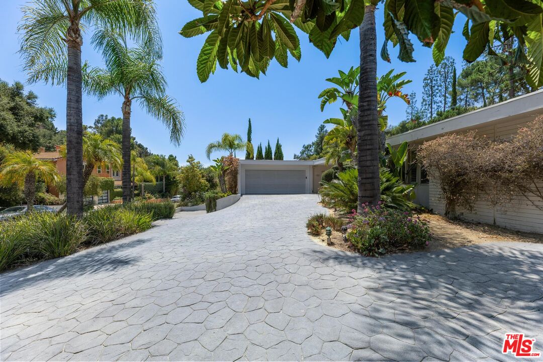 15515 Hamner Dr