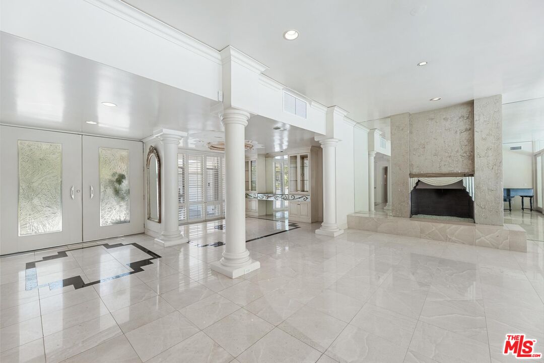 15515 Hamner Dr