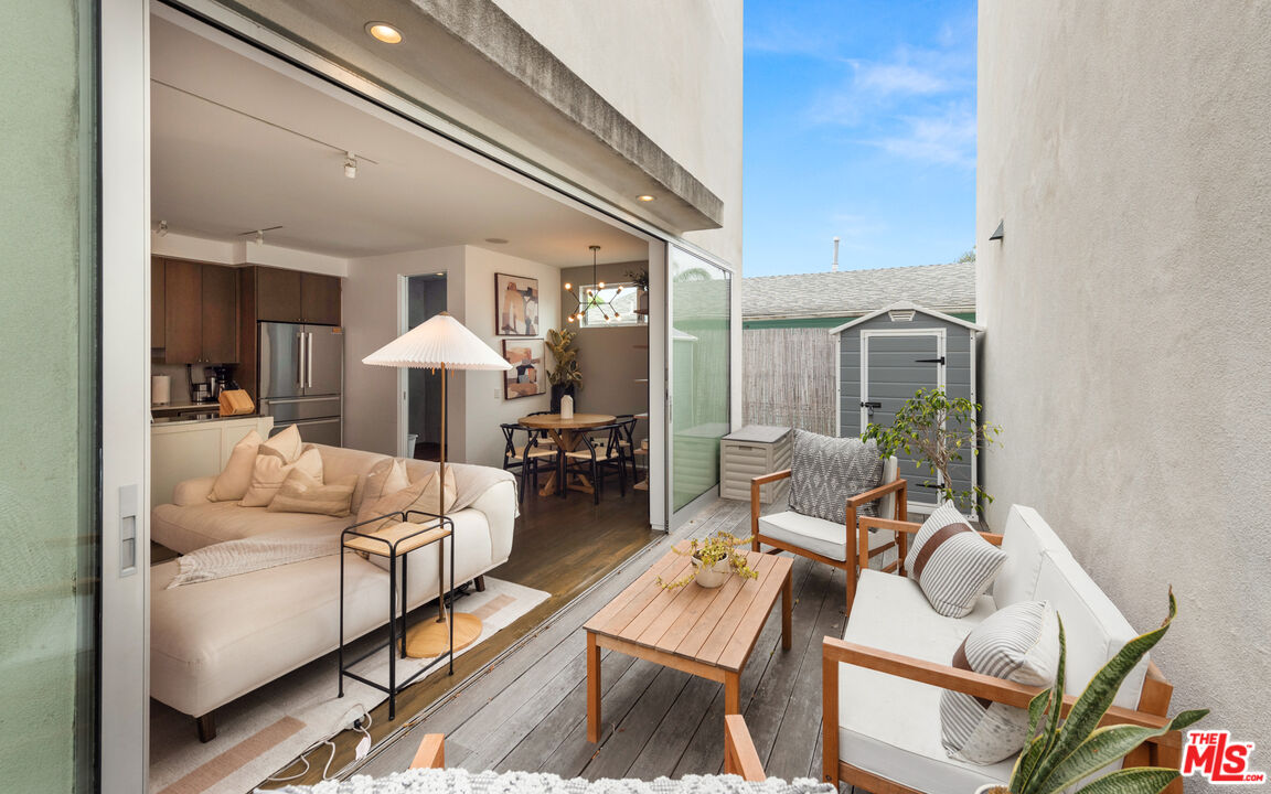 705 Sunset Ave Unit: 1/4