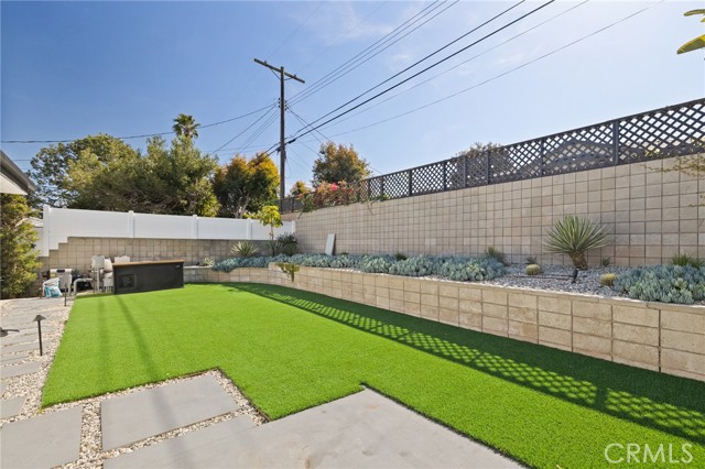 8215 Calabar AVE