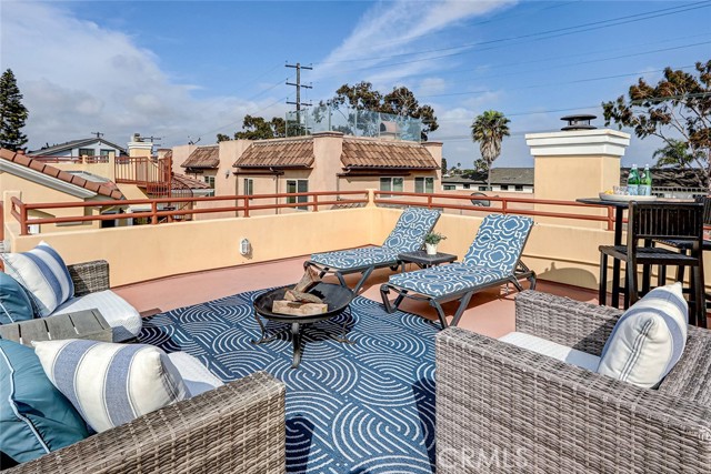 602 N Juanita AVE Unit: A