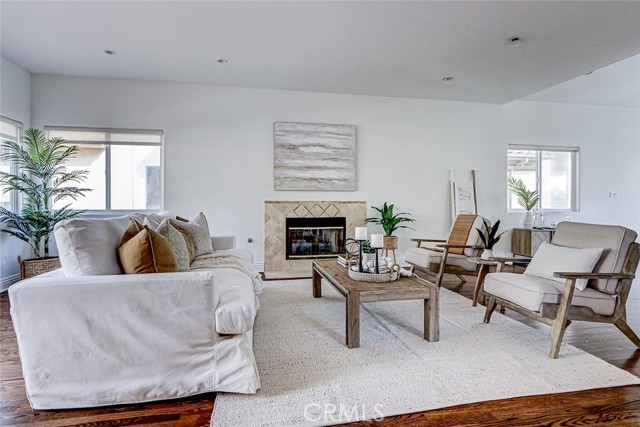 602 N Juanita AVE Unit: A