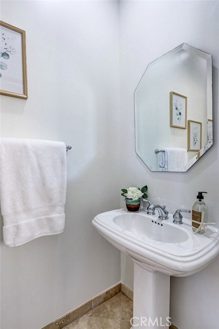 602 N Juanita AVE Unit: A