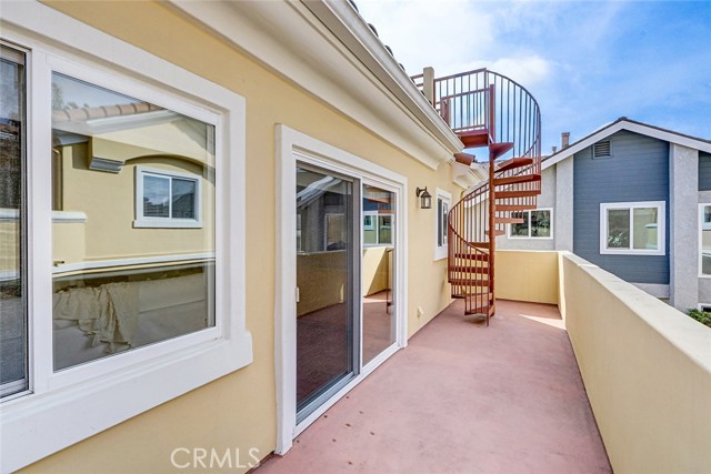 602 N Juanita AVE Unit: A