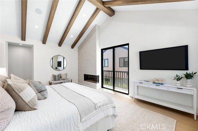 2206 Gates AVE Unit: A