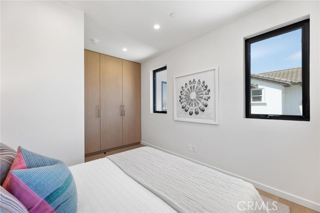 2206 Gates AVE Unit: A