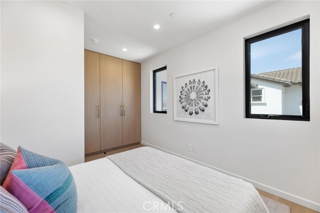 2206 Gates AVE Unit: A