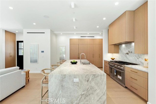 2206 Gates AVE Unit: A