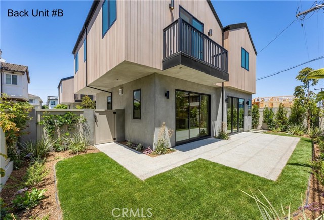2206 Gates AVE Unit: A