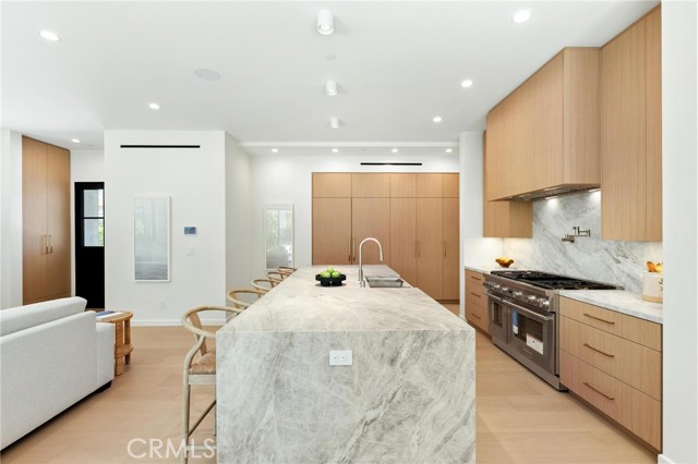2206 Gates AVE Unit: A