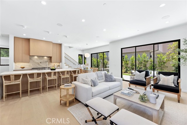 2206 Gates AVE Unit: A