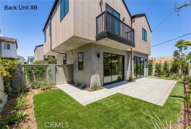 2206 Gates AVE Unit: A