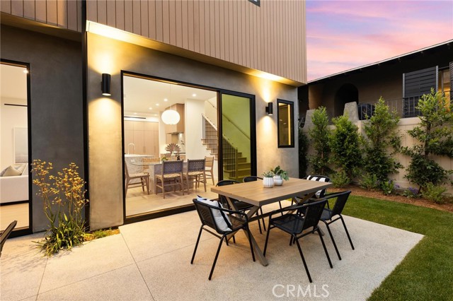 2206 Gates AVE Unit: A