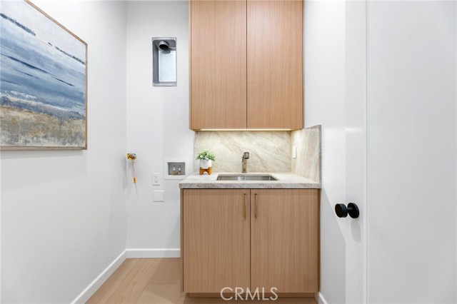 2206 Gates AVE Unit: A