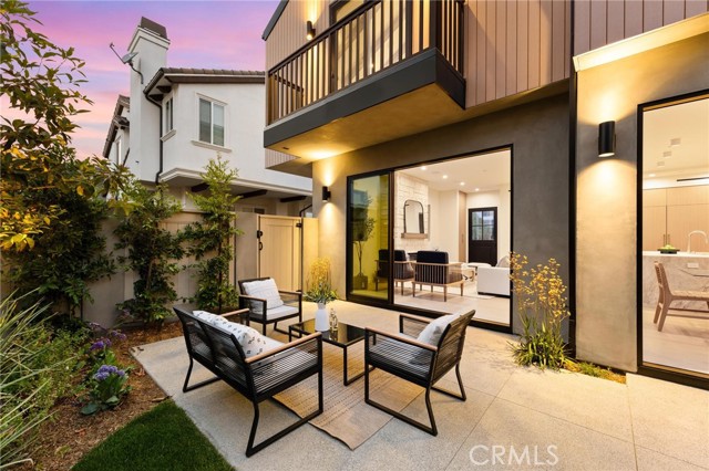 2206 Gates AVE Unit: A