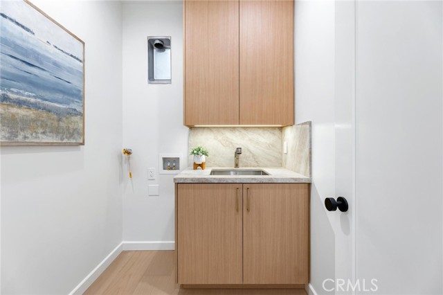 2206 Gates AVE Unit: A