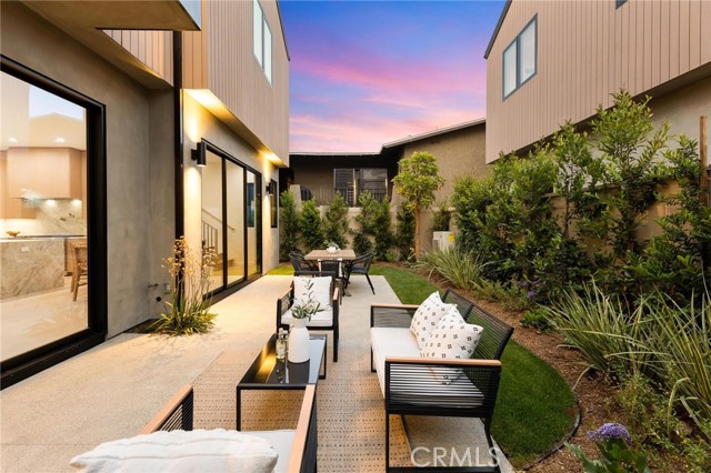 2206 Gates AVE Unit: A