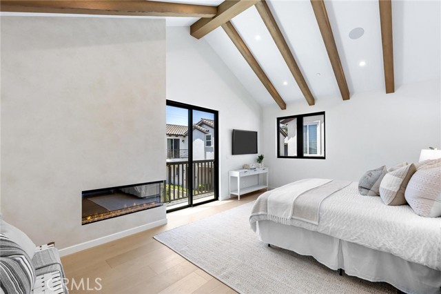 2206 Gates AVE Unit: A
