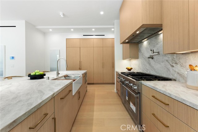 2206 Gates AVE Unit: A