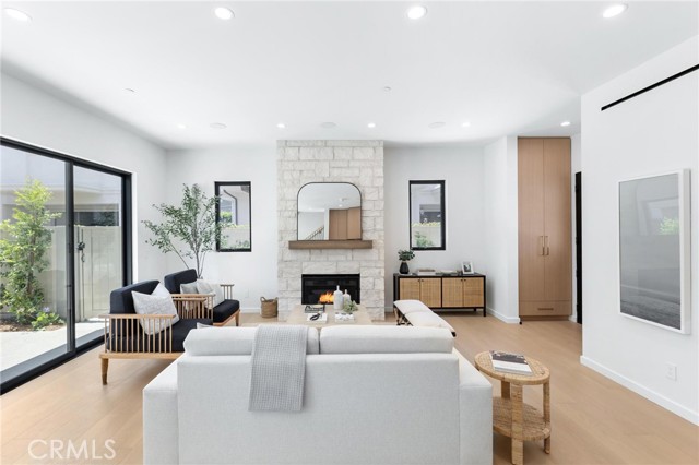 2206 Gates AVE Unit: A