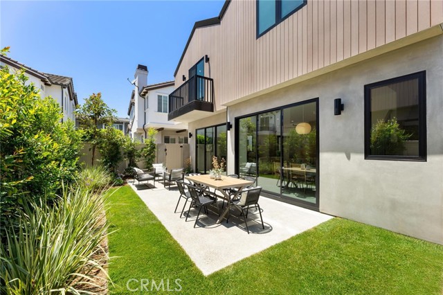 2206 Gates AVE Unit: A