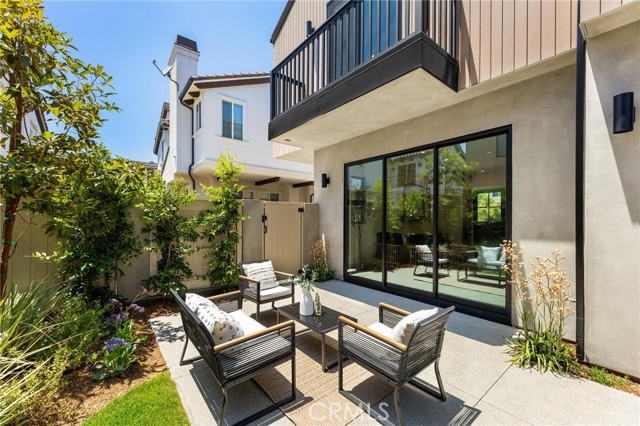 2206 Gates AVE Unit: A