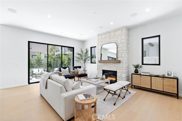 2206 Gates AVE Unit: A